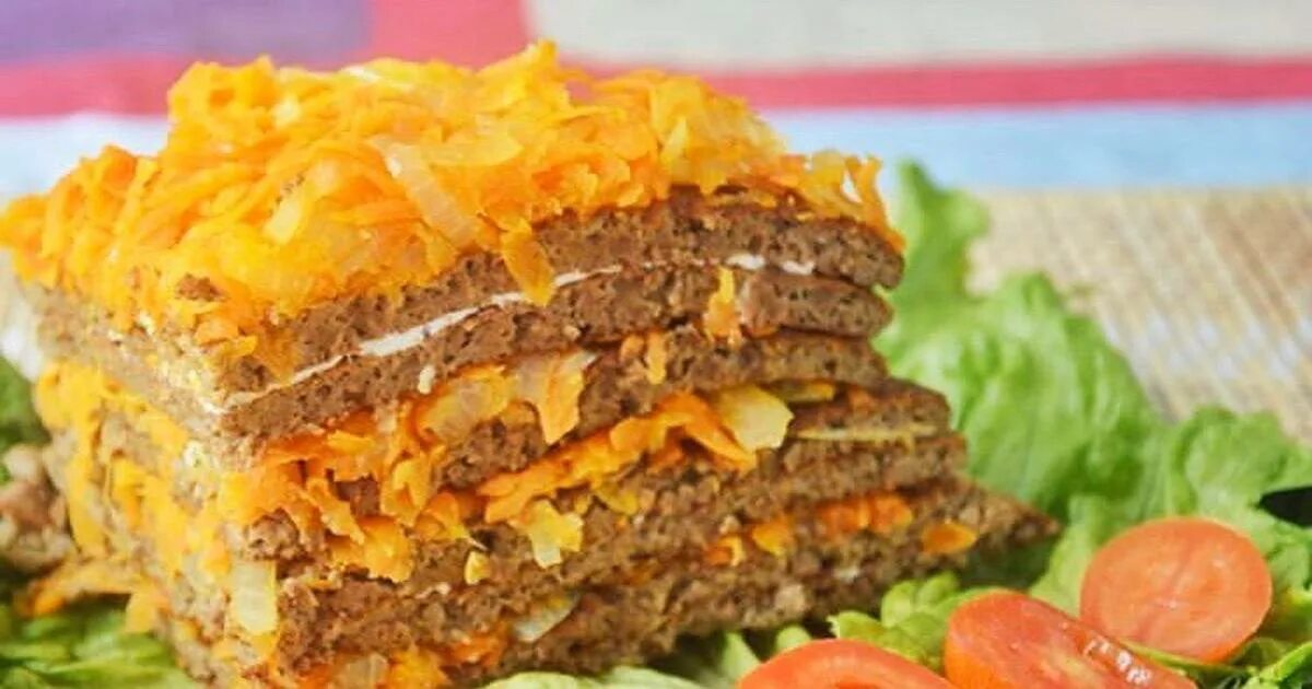 Закуска печеночный торт. Торт из печени пп. Печеночный пирог пп. Печеночный торт. Печеночные тортики маленькие.