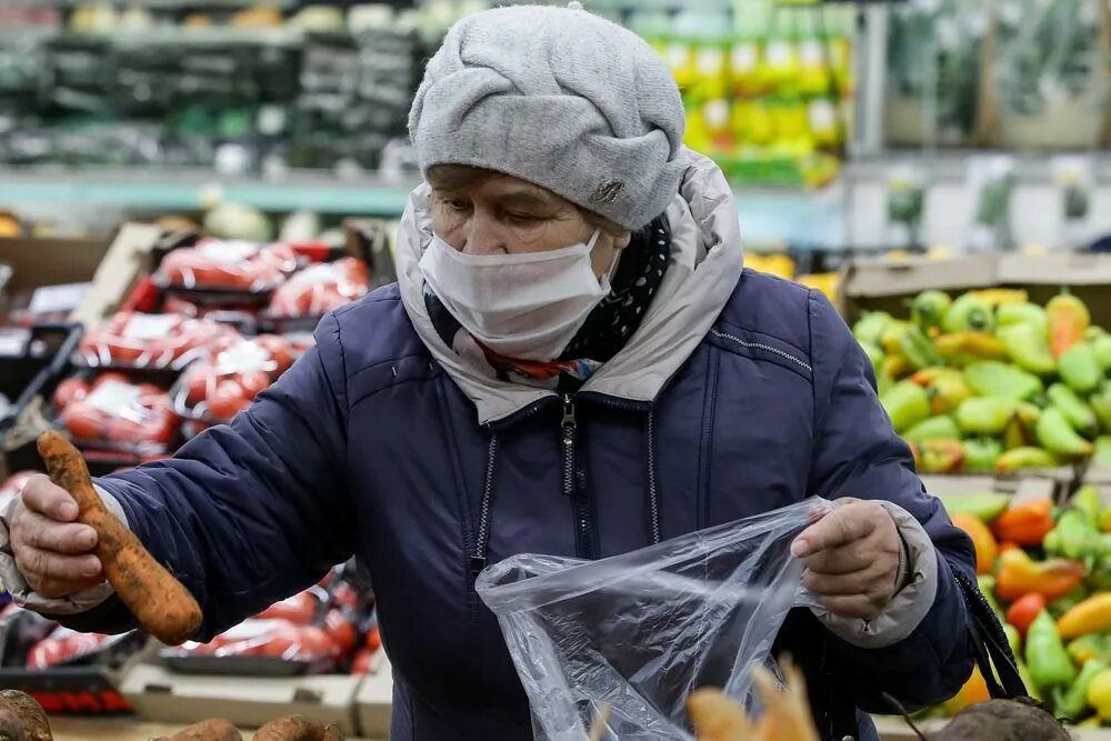 Продукты подорожают в ближайшее. Овощи на рынке. Продукты подорожали. Овощной рынок. Подорожали продукты в магазинах.