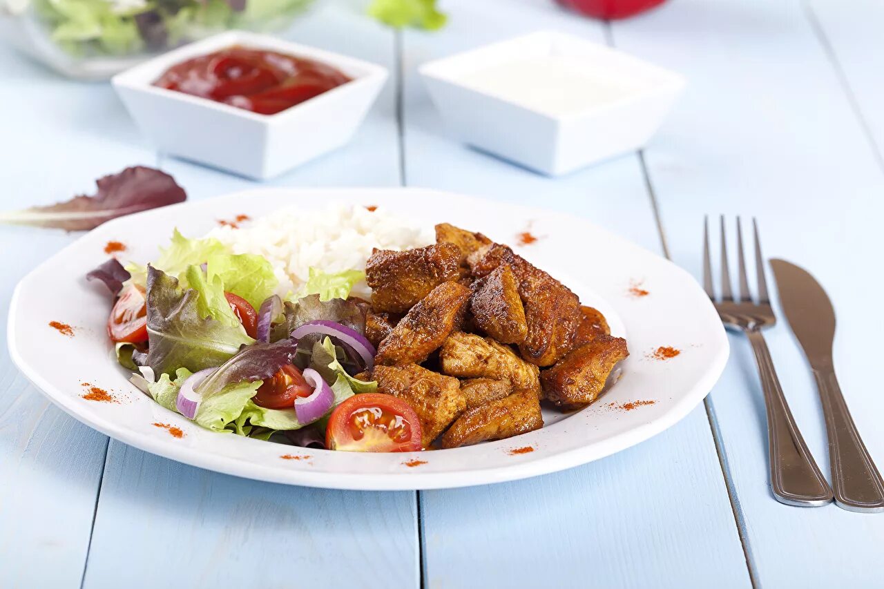 Еду ба. Еду ба. Еду ба. Красивый обед. Еду ба.