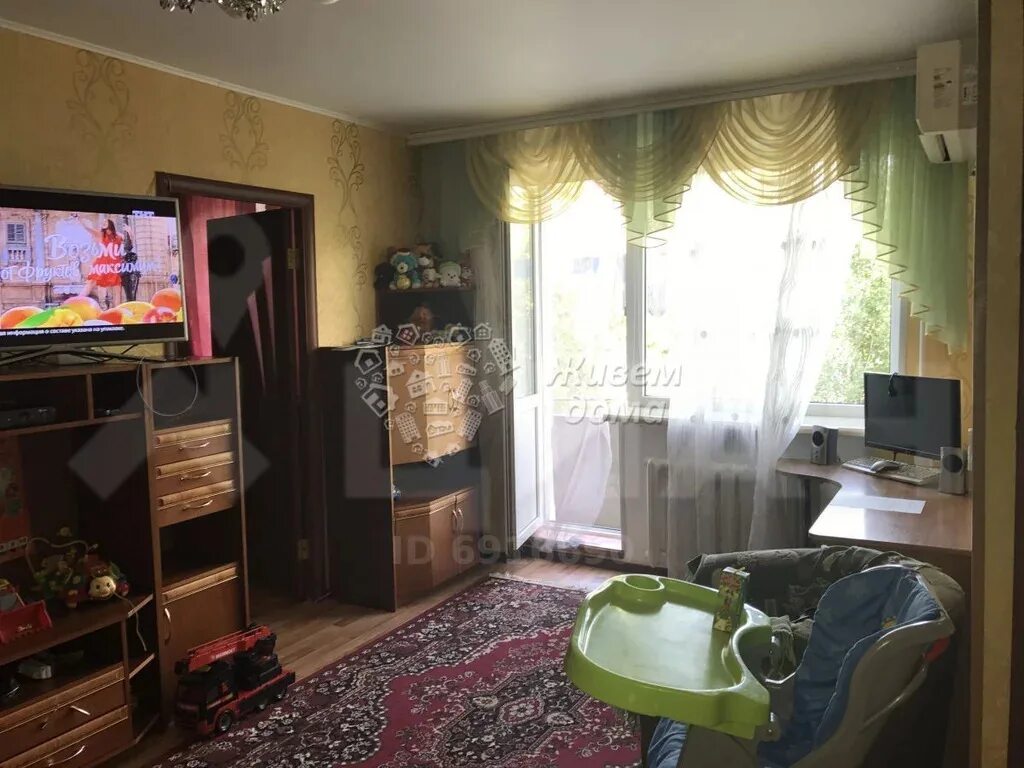 Авито волжский недвижимость 2. Волжский улица молодежная 12. Волгоград волжский квартира. Волжский улица химиков 1. Авито волжский недвижимость.