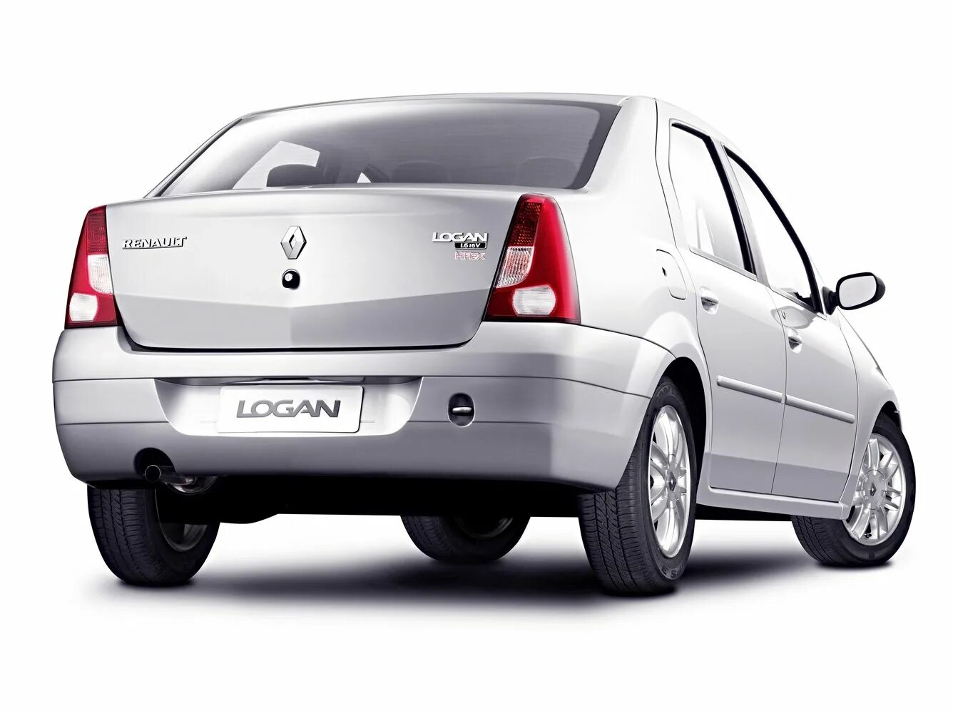 Рено логан 1 0. Renault logan 2004. рено логан 2004. рено логан седан 2004. рено логан 1 поколение.