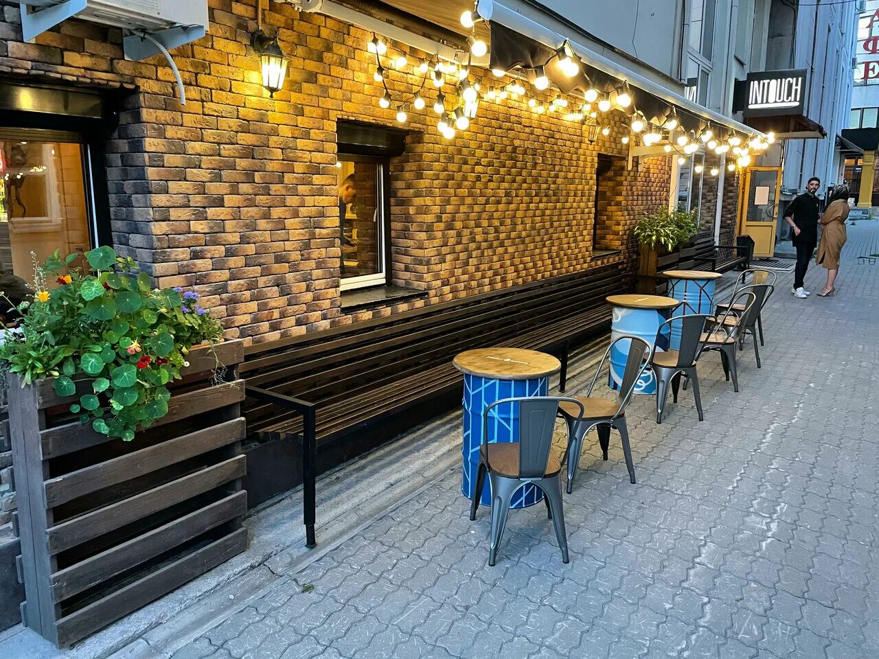 Розы Люксембург 23 бар. INTOUCH Bar Екатеринбург. INTOUCH Cocktail Bar. Бары Екатеринбурга.