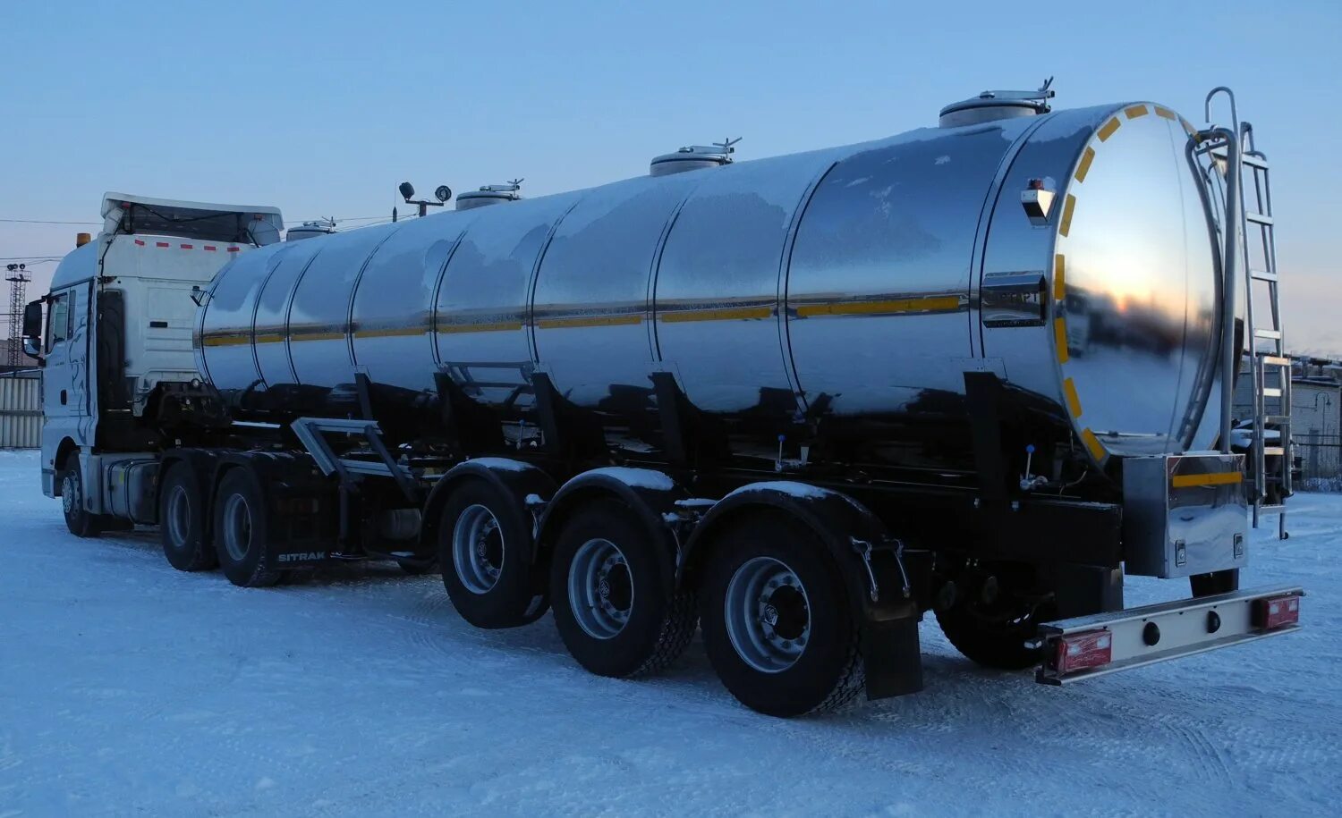 Бочка н газель-2123 молоковоз. Маз 6312 водовоз. Цистерна молоковоз. Hd 78 молоковоз. Вологодские машины молоковоз камаз.