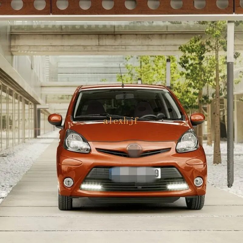 Купить тойоту мини. Toyota Aygo 2012. Toyota Aygo 2016. Пежо 107 Ситроен с1 Тойота Айго. Toyota Aygo 5 дверей.