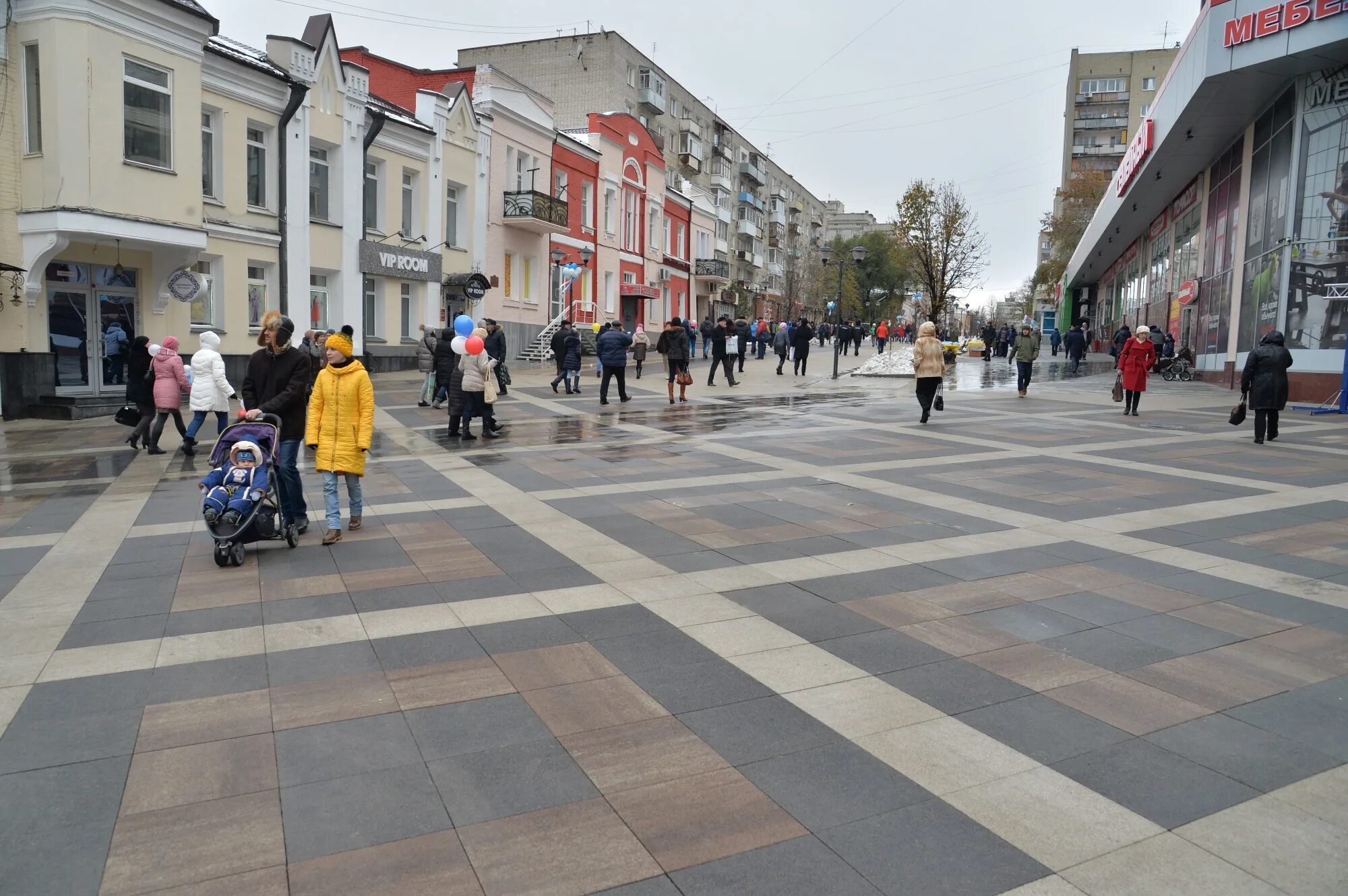 Улица Волжская Саратов пешеходная. Саратов..пр. Кирова пешеходная зона. Саратов пешеходная улица Кирова. Пешеходная зона в Саратове.