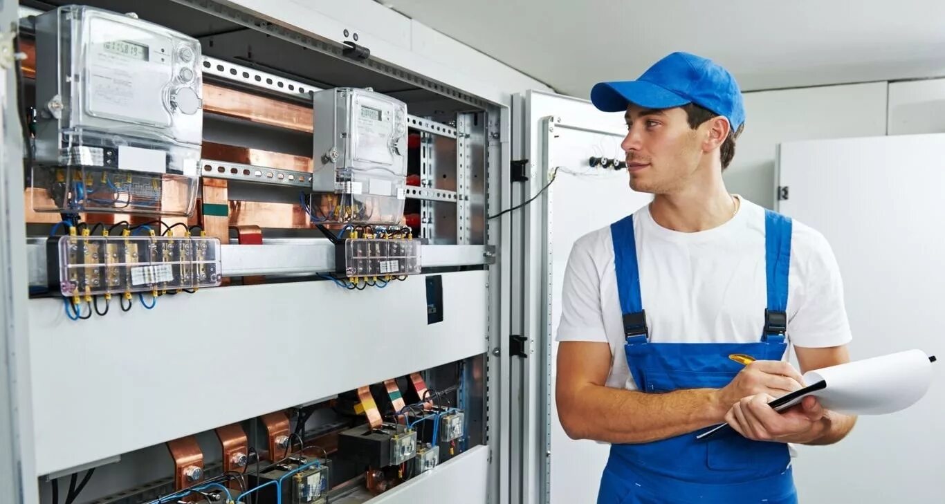 Эксплуатация компании. Эксплуатация компании. Эксплуатация компании. Прораб на стройке. Техническая эксплуатация зданий и сооружений.