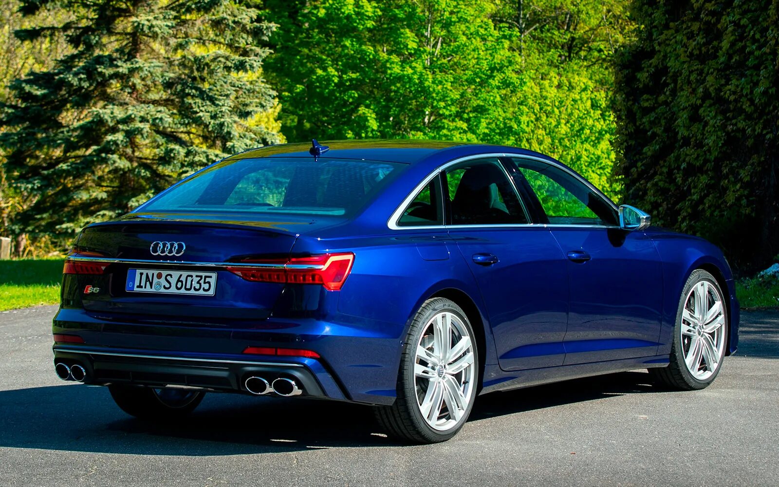 A6 сколько стоит. Ауди а6 седан 2019. Audi s6 c8 Blue. Audi s6 2020 седан. Audi s6 2019.