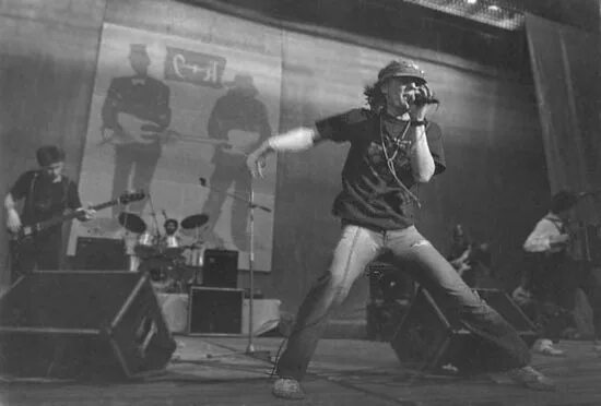 Группа дух. Группа дух. Группа дух. Квартирник в ухолово. Злой дух рэп группа.