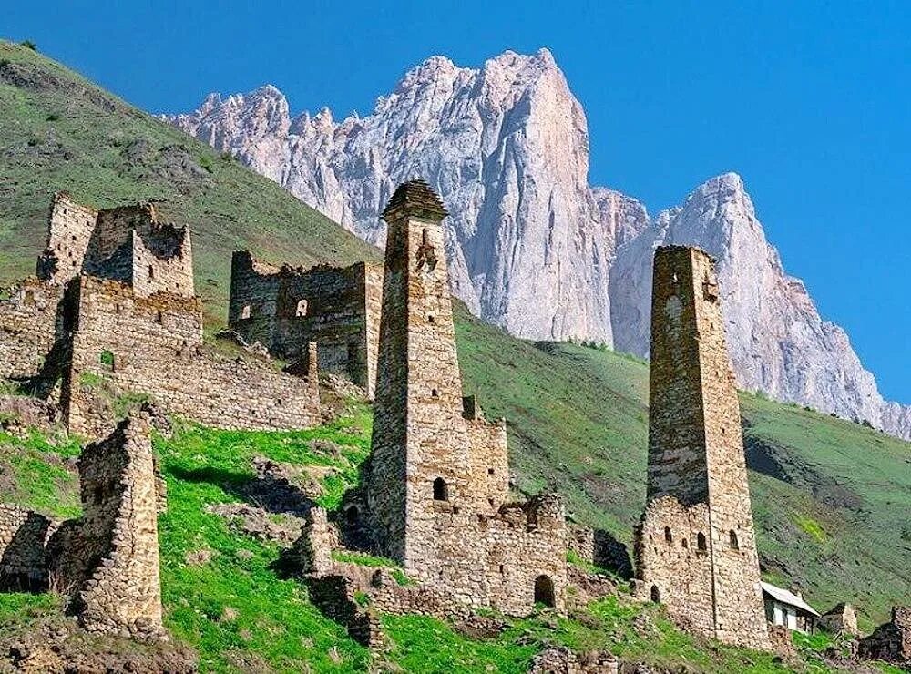 Джейрах ингушетия реки. Джейрах горная ингушетия. Горы ингушетии вовнушки. Башенный комплекс таргим ингушетия. Меликов глава дагестана.