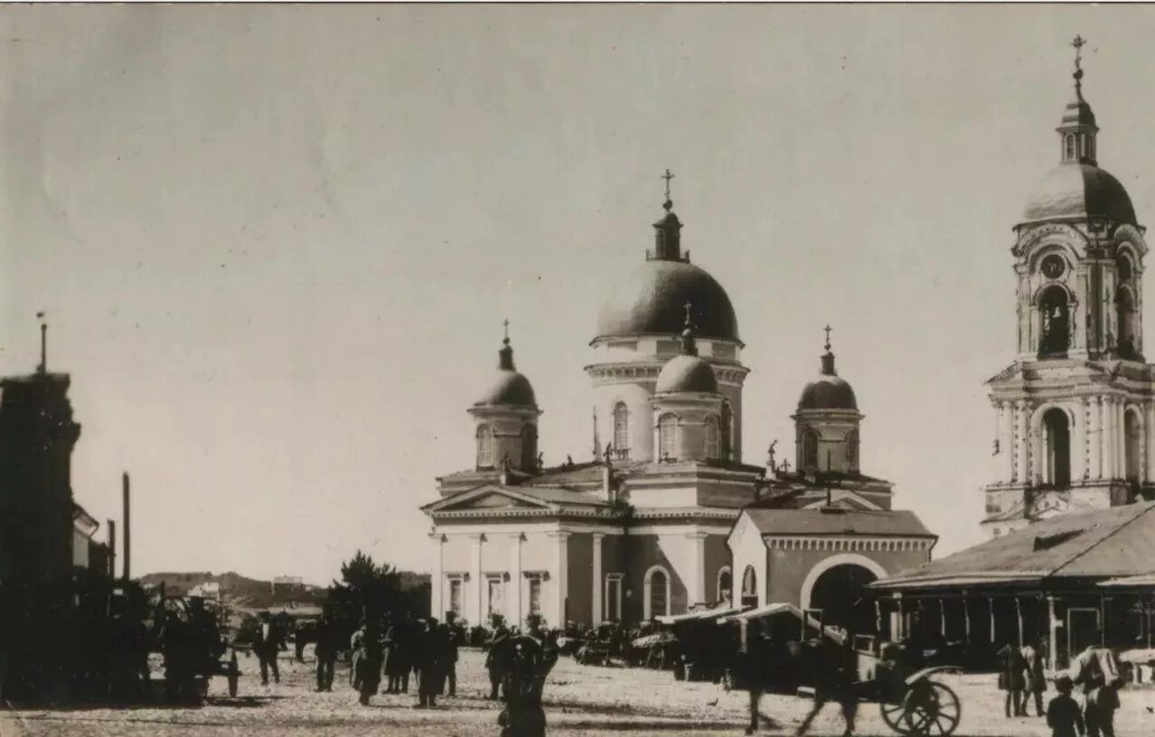 Крестный ход 1915. Боровичи новгородская область. Дом культуры боровичи. Спасская площадь боровичи. Старинные улицы боровичи.