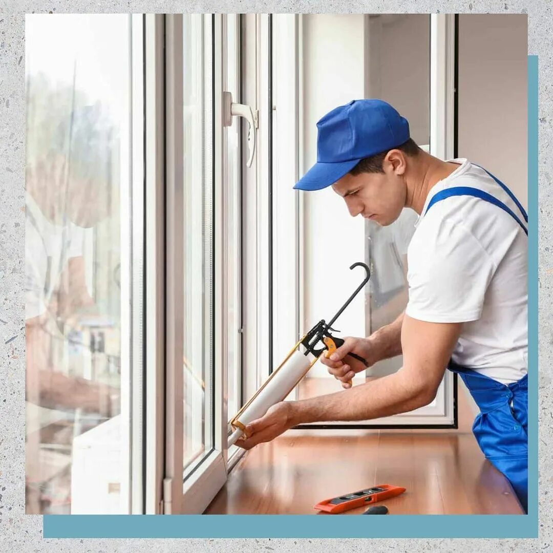 установщик пластиковых окон. мастер пластиковых окон. монтажник. пластиковое окно. монтаж пластиковых окон.