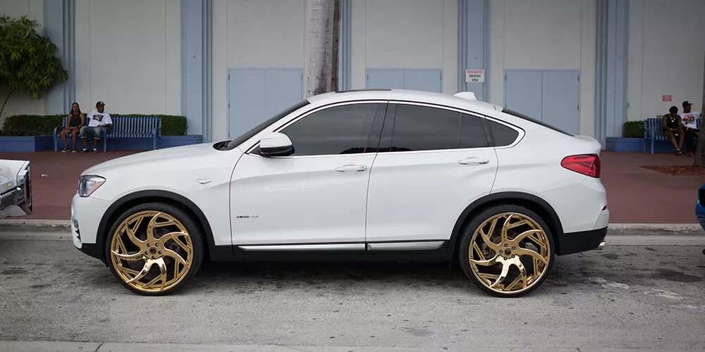 BMW X6M на 22х дисках, смотреть всем до конца ЖЕСТЬ! - DRIVE2