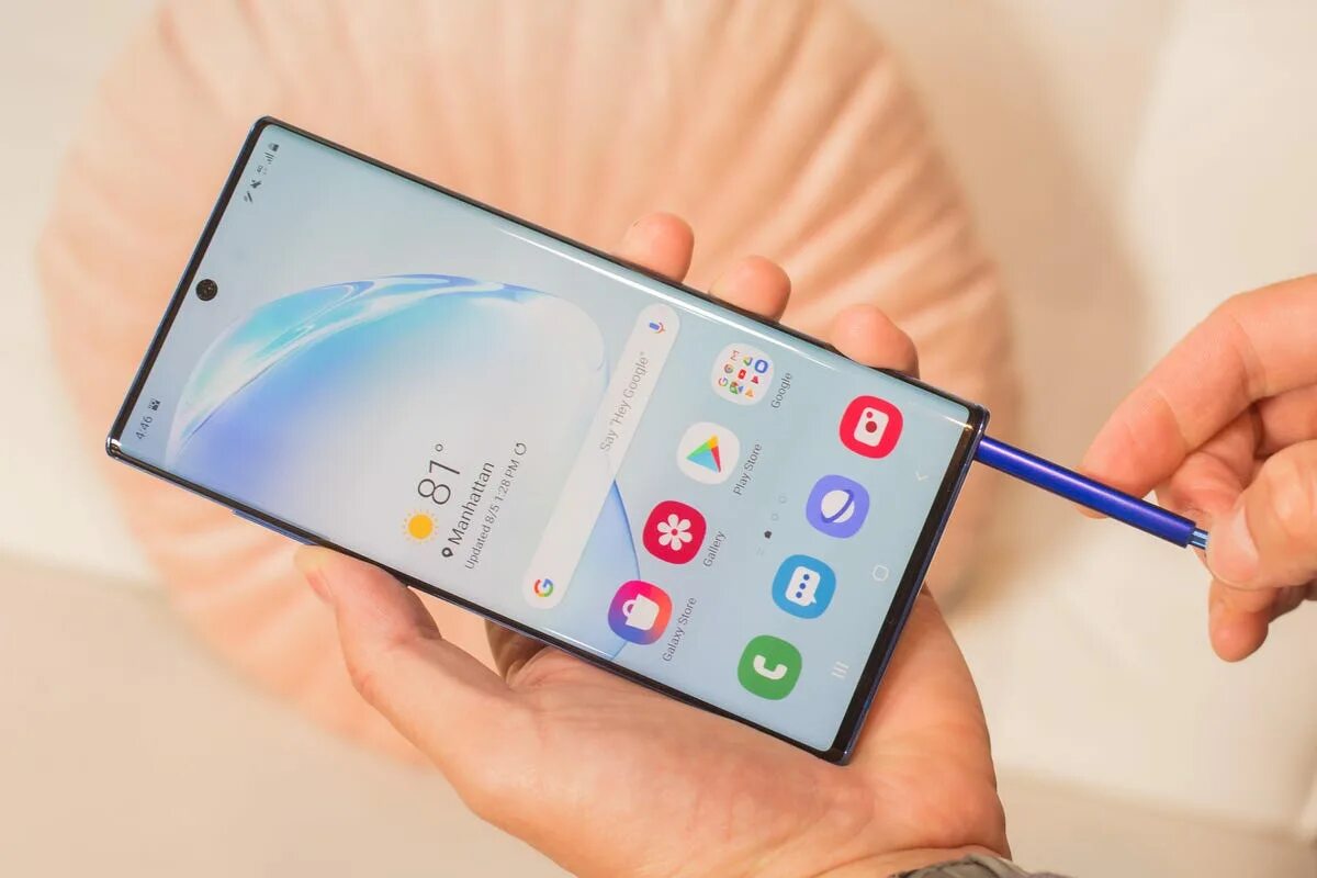 Samsung note 10 12 256. Samsung Galaxy Note 10. Galaxy Note 10 Plus. Samsung Galaxy Note 10 плюс. Samsung Note 10e.