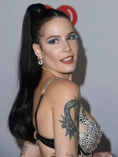Halsexy Big Boobs Cleavage - Hot Celebs Home.