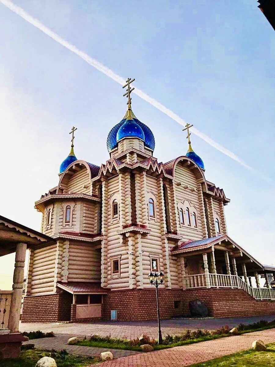 Деревня новое храм. Церковь архангела михаила в бушарино. храм в бушарино одинцовский район. храм архангела михаила в кубинке. усадьба бушарино звенигород.