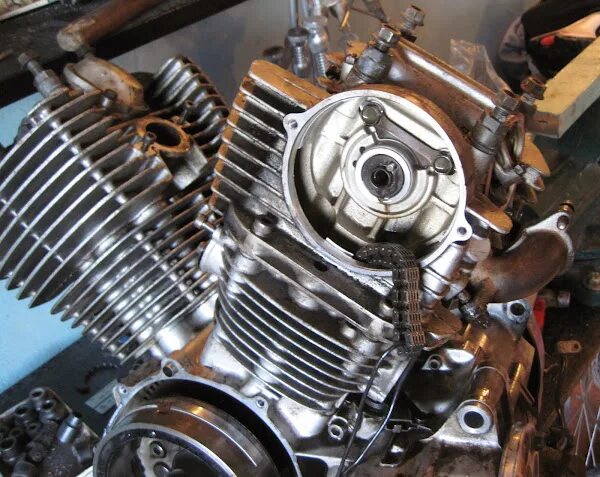 Мануал ямаха драг стар. Yamaha drag star 400 поршневая. ямаха драг стар 400 двигатель. yamaha drag star 400 мануал. карбюратор драг стар 400.