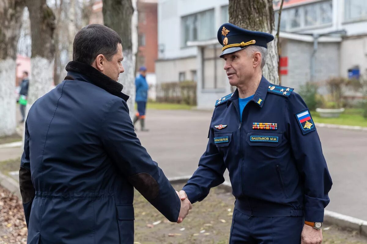 Военный комиссариат Псков. Военкомат Псковской области. Гражданский персонал военного комиссариата. Работники Ухоловского комиссариата должности.