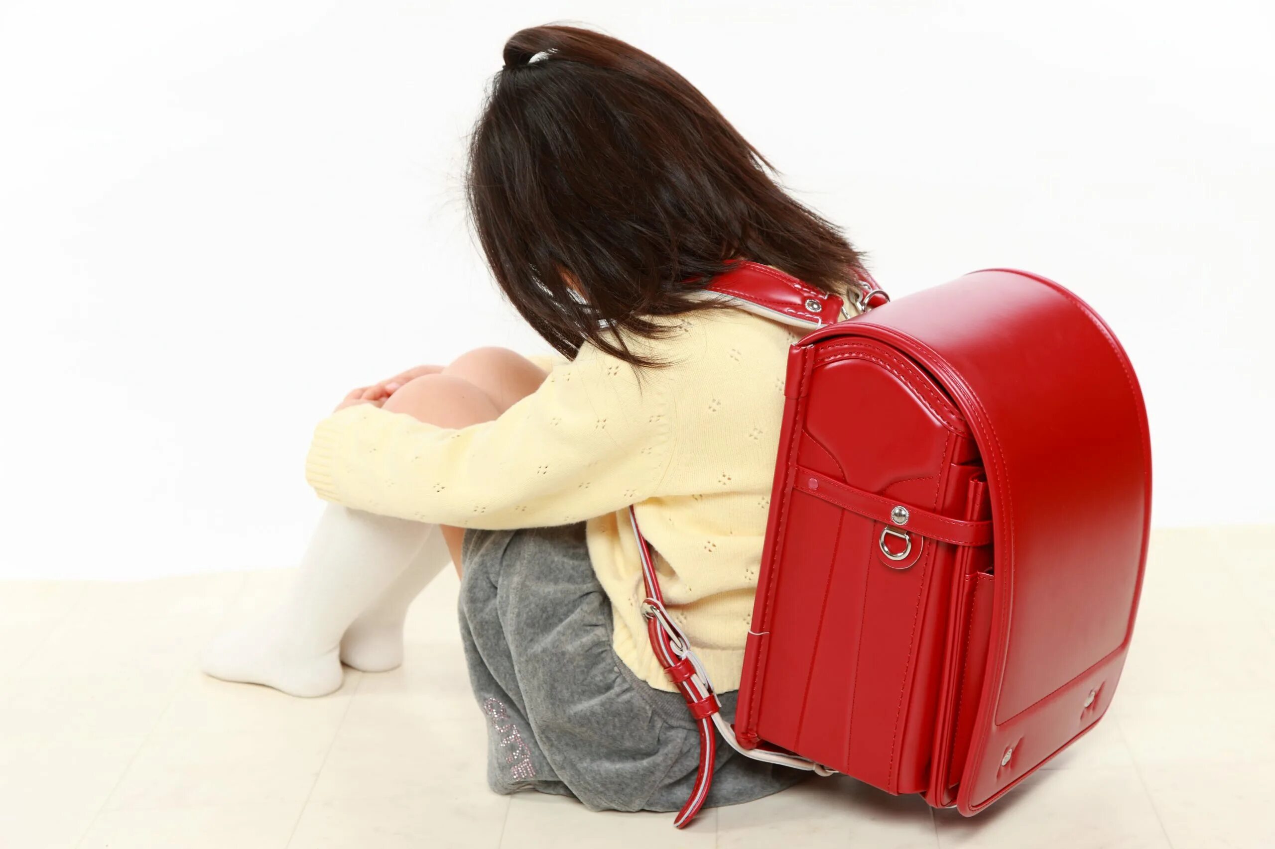 Боюсь приходить домой. Боюсь приходить домой. Демотиватор не бойся идти не туда бойся никуда. Кот лезет в форточку. Когда после сеанса с психологом идешь домой.