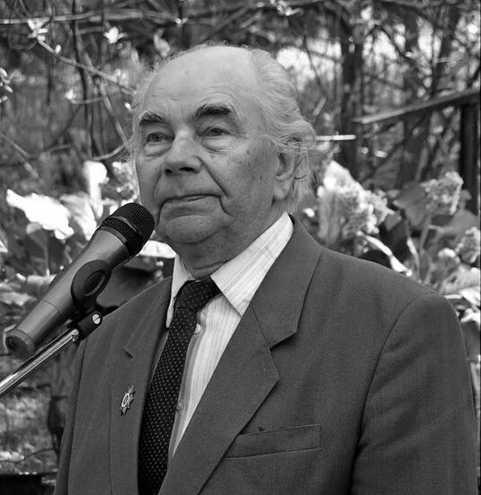 Скончался поэт. Скончался поэт