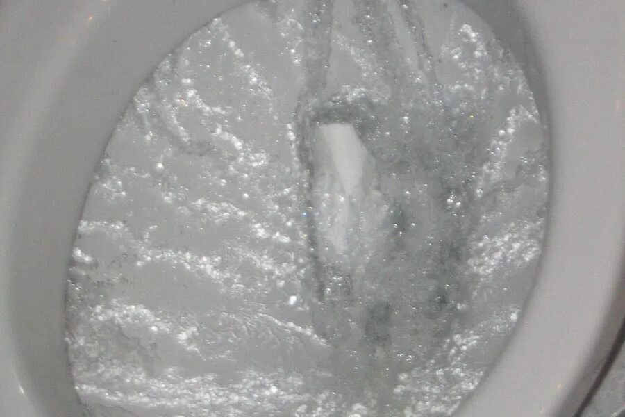 Parfix ватные диски 50шт. Влажная туалетная бумага в пятерочке. Ватные диски в унитаз. Лайфхак с ватными дисками. Порошок для унитаза от камня.