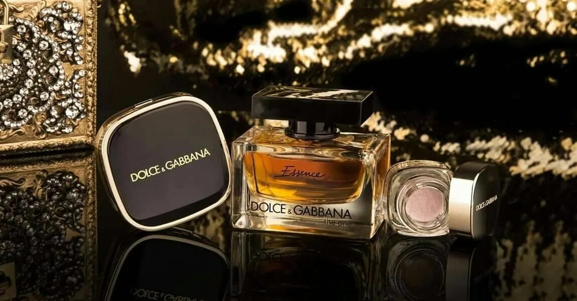 Дольче габбана девотион духи. Туалетная вода Dolce Gabbana Essence. Духи Дольче Габбана Эссенс. Духи Версаче Дольче Габбана. Духи Дольче Габбана 9.