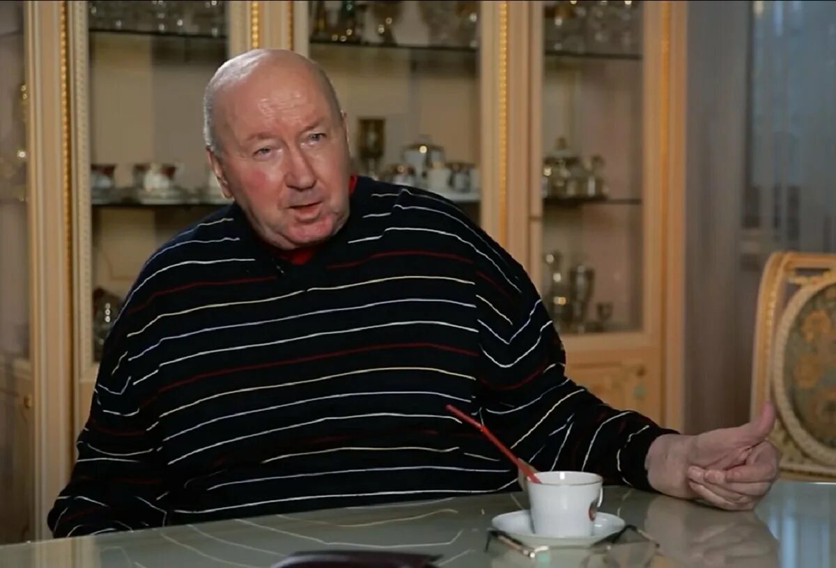 Чем занимается бывший глава