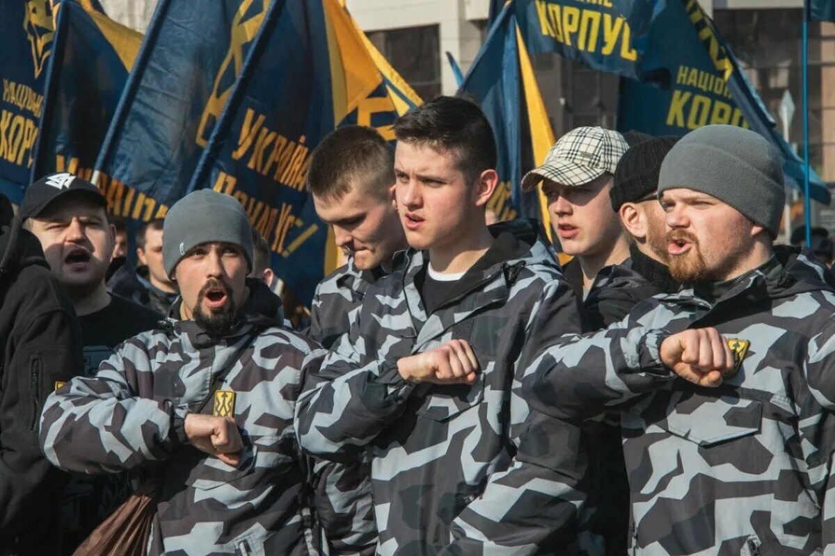 Ютуб украина новости сегодня на русском языке. Нац корпус Украина. Лидеры украинских националистов.