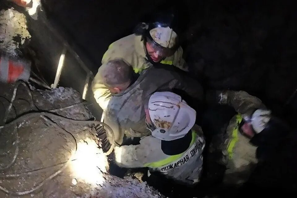 Пожар в шахте. Последствия пожара в шахте. Возгорание на шахте. Амурская область спасение шахтеров последние новости