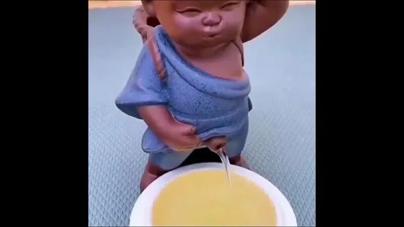 чайник писающий мальчик