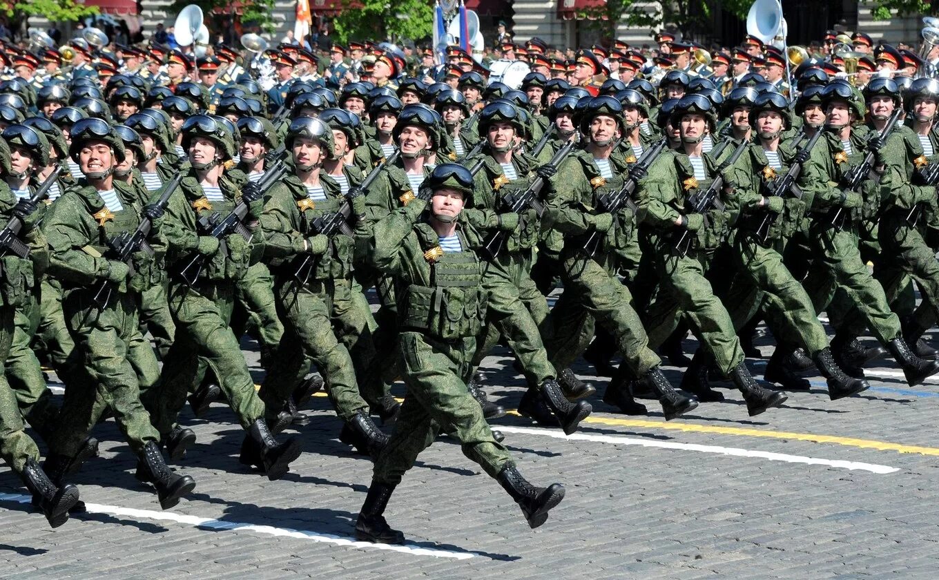 Всрф. Военный парад. Солдаты на параде. Вооруженные силы. Вооруженные силы России.