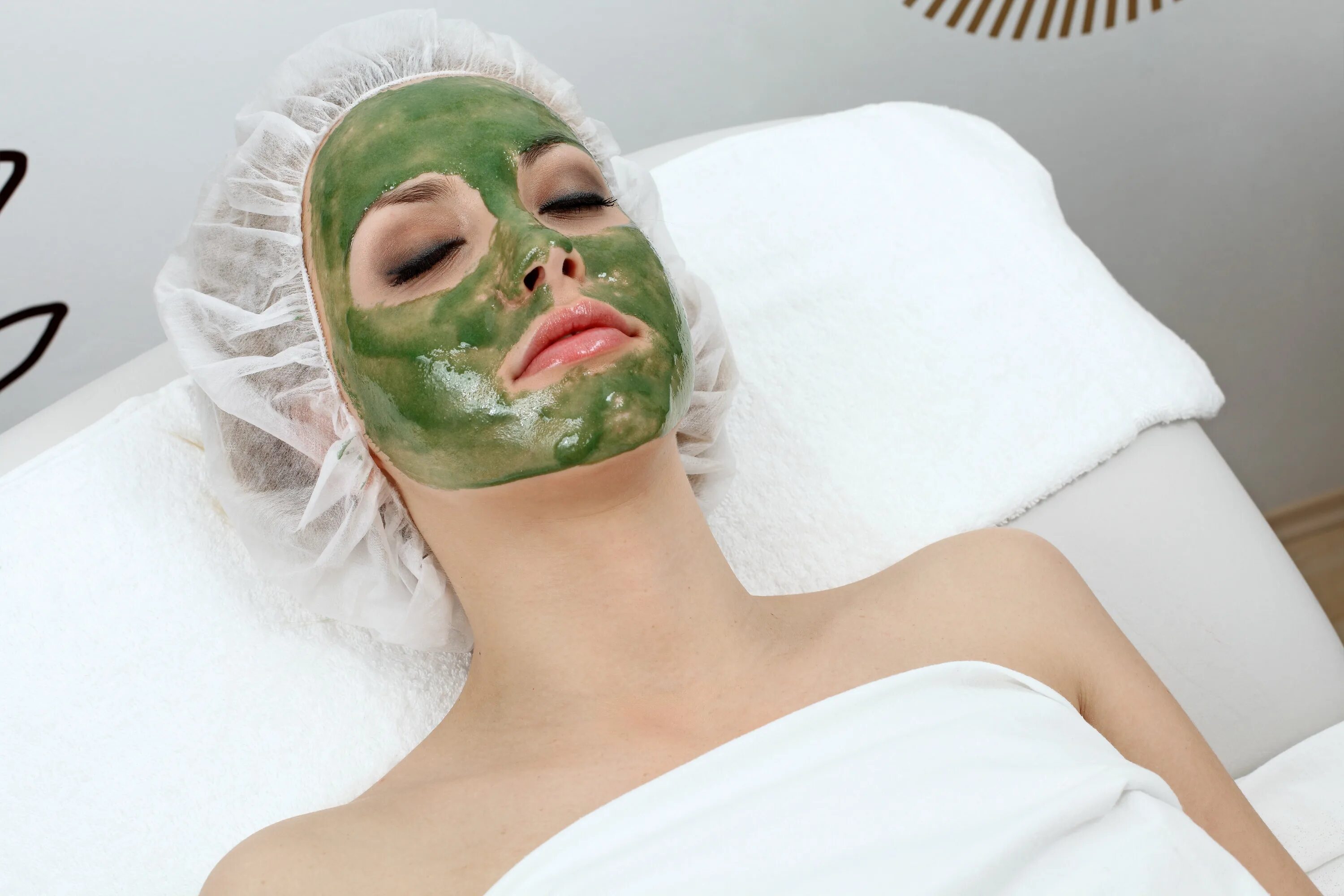 Mask spa. Маска для лица. Маска для лица водорослевая. Маска из водорослей для лица. Маска из ламинарии для лица.