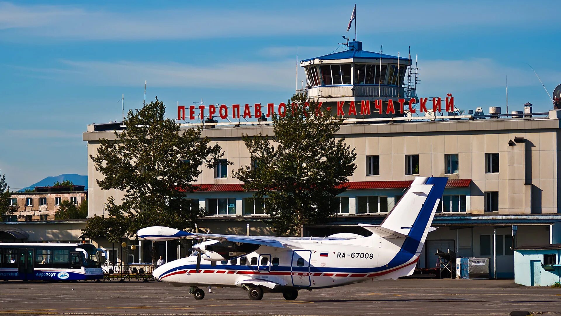 Аэропорт Петропавловск-Камчатский. Город Елизово аэропорт. Петропавловск-Камчатский Елизово. Аэродром Петропавловск-Камчатский Елизово.