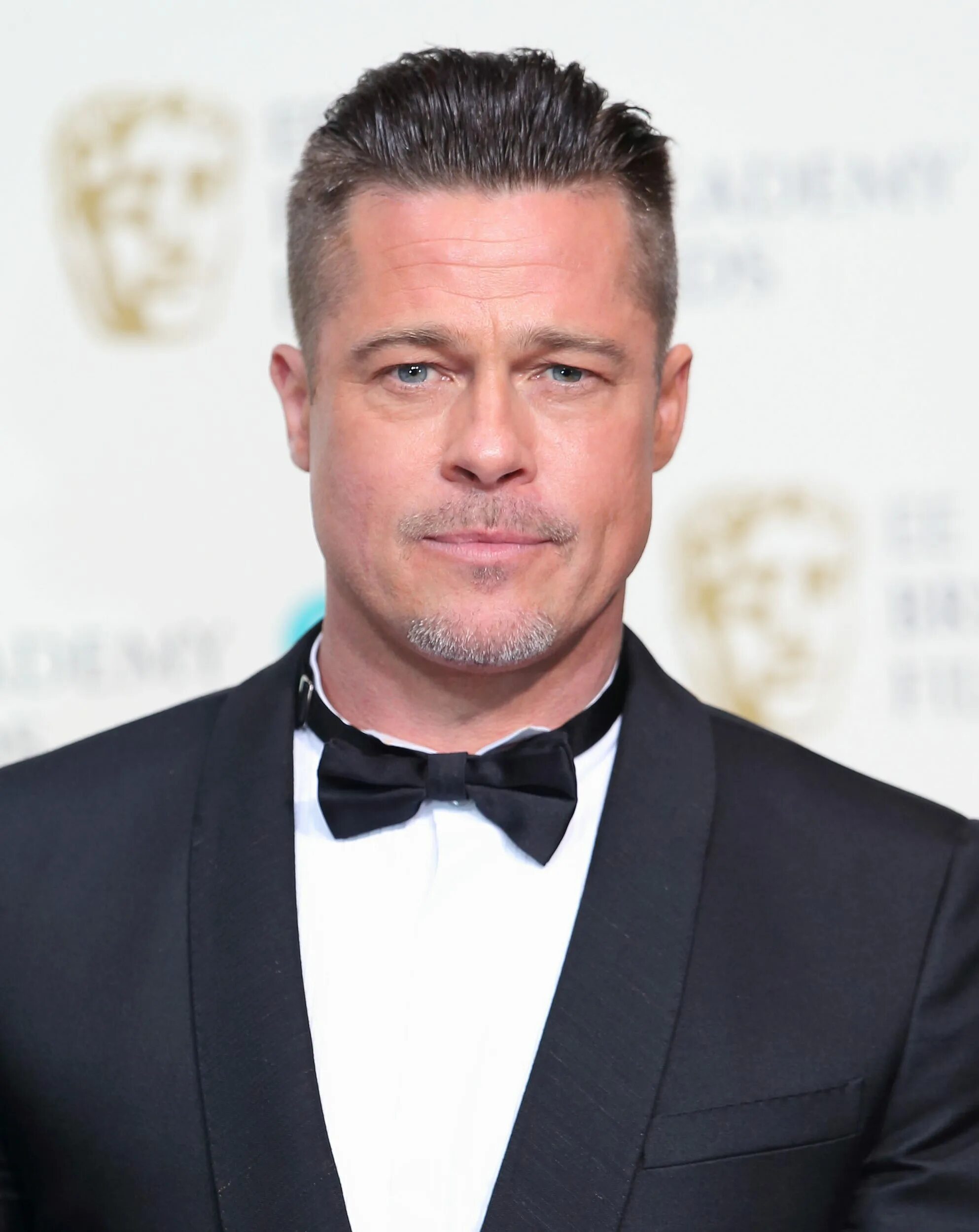 Как называется питт. Брэд питт прически. стрижка брэд брэд питт. brad pitt прическа. брэд питт стрижка.