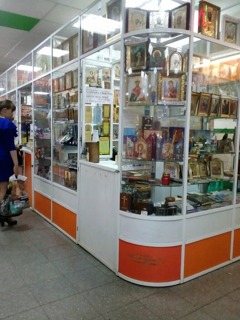 витрина для церковной лавки. омск ул фугенфирова, 5. церковная лавка калининград. воровского 1 омск. памятники архитектуры омска.