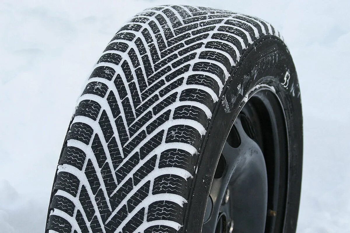 Цена шин пирелли зимняя. Pirelli Cinturato Winter. Пирелли Cinturato Winter. Pirelli r16 205/60 Winter. Пирелли зимняя резина 205/55.