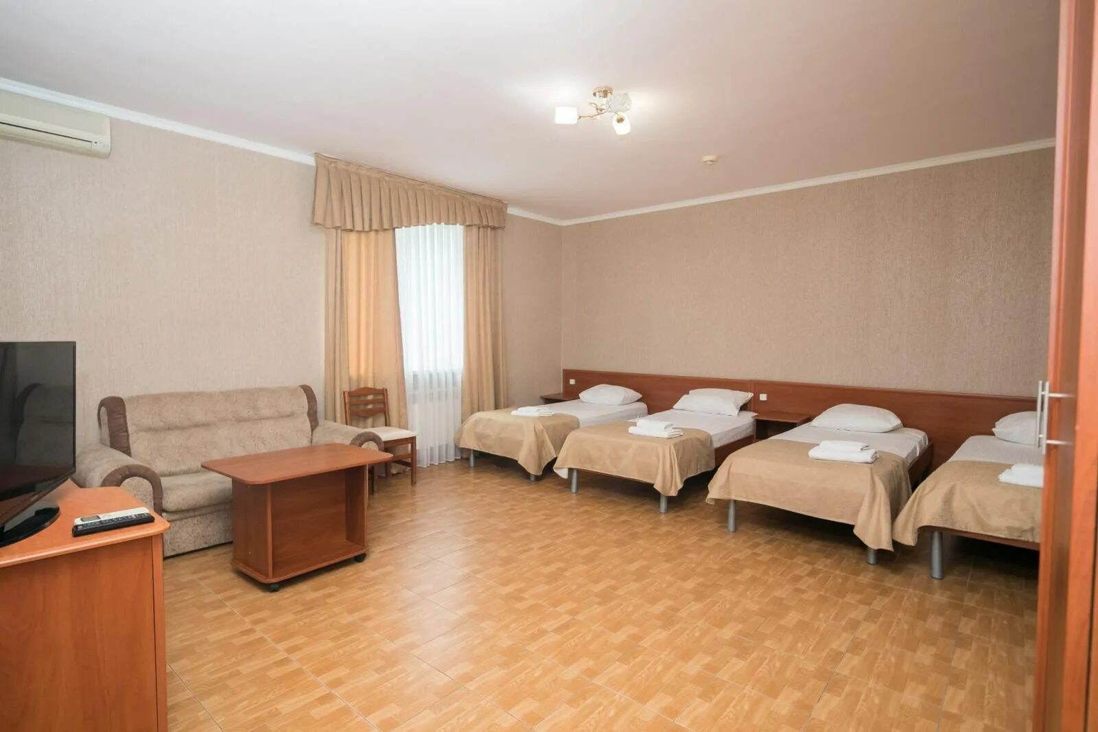 Чкалова 31 адлер экодом. Отель акварель akvarel hotel. Экодом фэмили 2 адлер. Экодом фэмили 2 адлер. Family 2 отель.