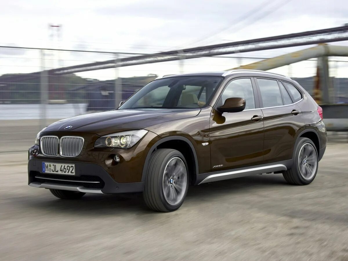 Bmw x1 белая. Bmw x1 e84 white. Bmw x1 2012. 0 бензин. Bmw x1 e84 white.