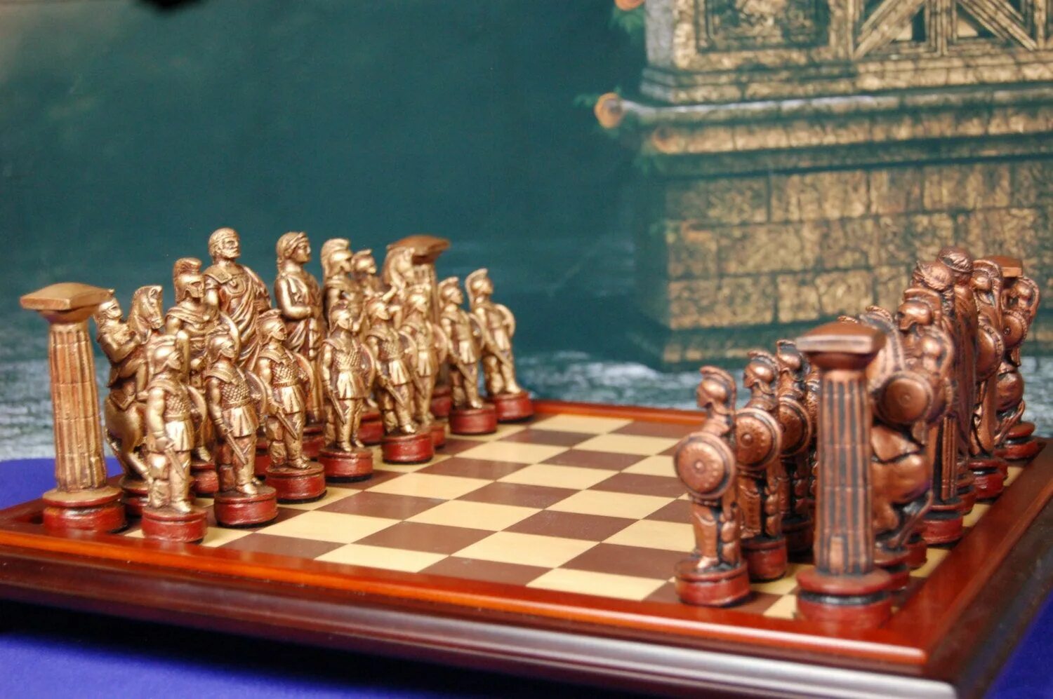 Шахматы монглана легенда. Шахматная королева ферзь. Римские шахматы настольная игра. Шахматы 3д модель. Резидент эвил 2 головоломка с шахматами.