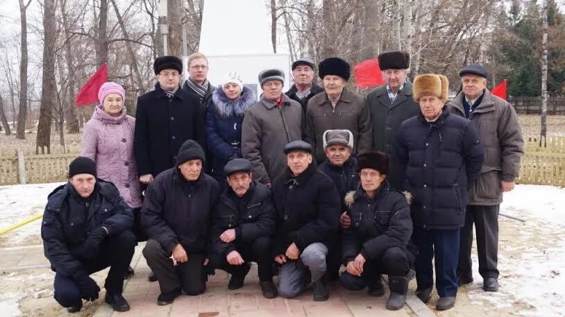 Погода спасск по часам. Спасск Пензенская область. Мемориальный комплекс Спасск Пензенская область. Спасск Пензенская область парк борцам революции. Памятники Спасска Пензенской области.