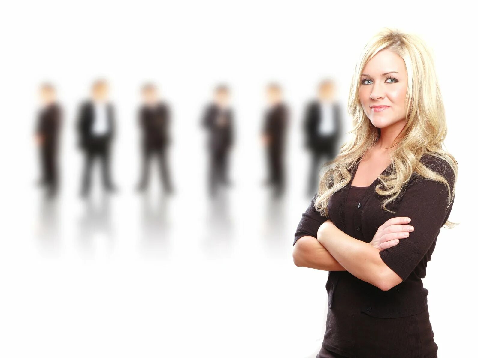 Открыта вакансия. Требуется сотрудник. Требуются сотрудники для удаленной работы в интернете. Женщина менеджер. Приглашаем сотрудников на работу.