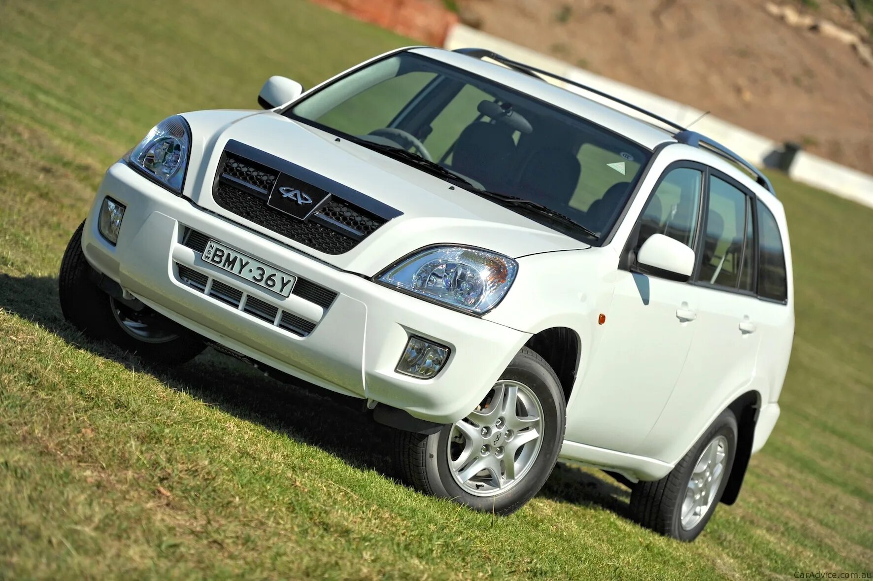 Чери инглиш. SUV t11 Tiggo. Chery SUV t11. Chery Tiggo j11. Машина чери Тигго 11.