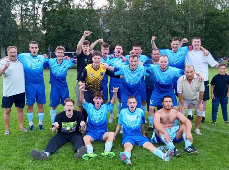 футбольная команда люберцы. футбольный матч летом. футбольная команда звезда санкт-петербург. футбол люберцы. футбол люберцы.