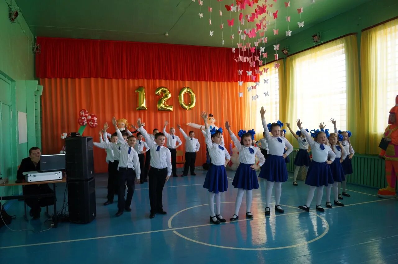 Школа 120. Школа 120 Новосибирск. 120 Школа Казань. Школа 120 Новосибирск фото. 120 Лет школе.