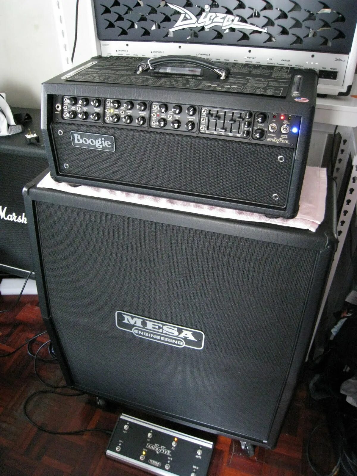 Mesa boogie mark iic. Mesa boogie mark v. mesa boogie mark iv.