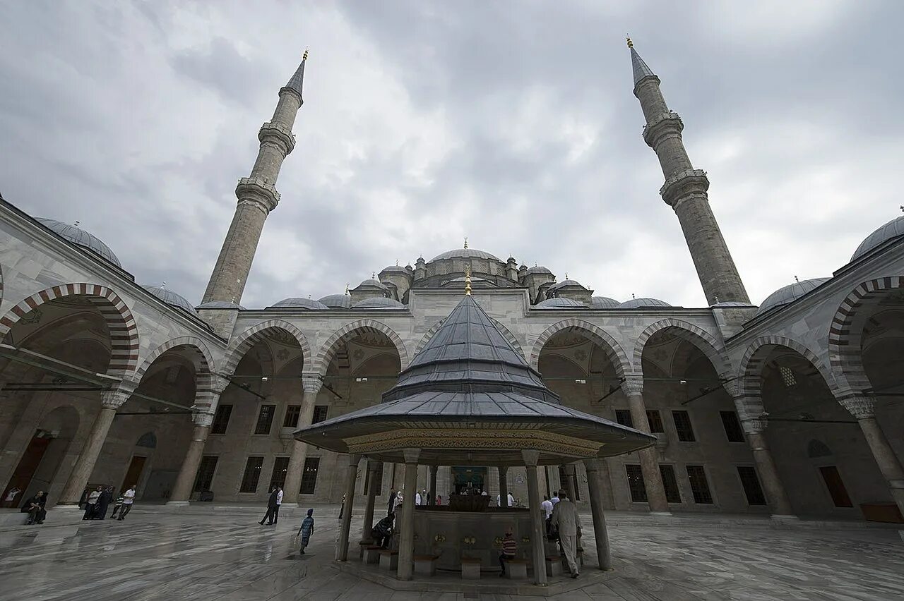 Мечеть Мехмеда Фатиха. Мечеть завоевателя Стамбул. Медресе Фатиха Стамбул.