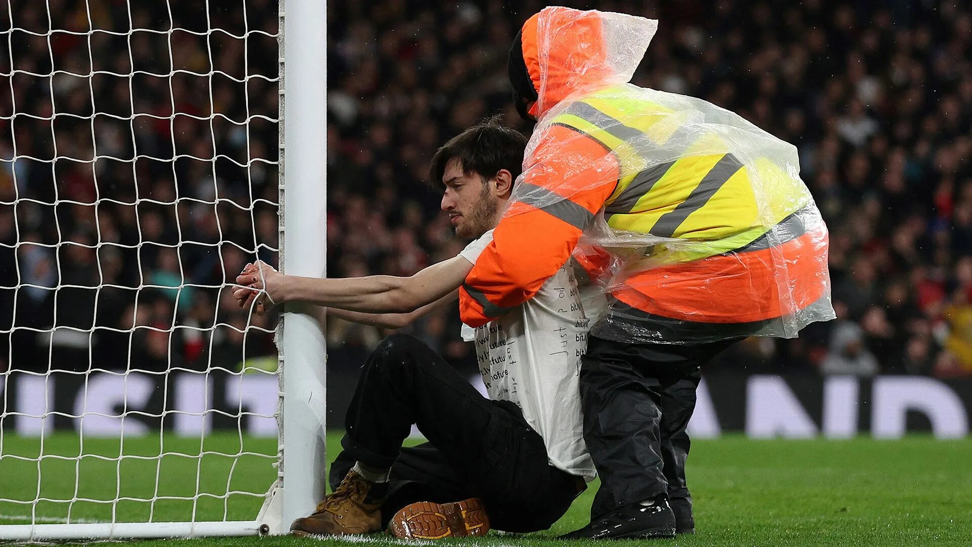 Matches goal. Just stop Oil. Болельщик приковал себя к штанге Бавария. Just stop Oil..Riot Blockade. Stopped a Football Match in Liverpool just stop Oil.