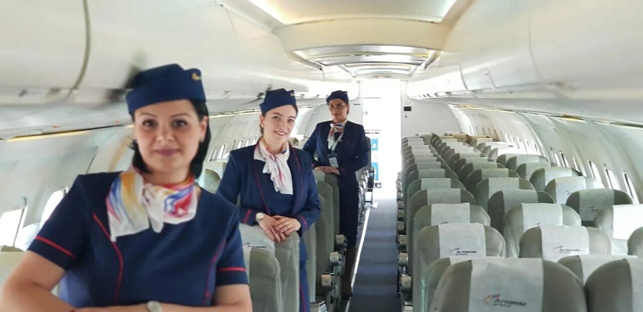 Armenia fly билеты. Армения Airways авиакомпания. Самолет Armenia Airways салон. Bae 146 Armenia Airways. Armenian Airline Ji 102 салон самолёта.