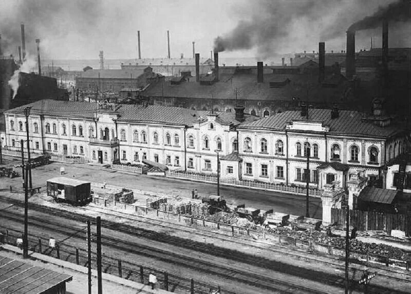 Молотов во время войны. Мотовилинский завод в Перми в годы войны. Пермский Мотовилихинский завод. Мотовилихинские заводы Пермь. Мотовилихинский машиностроительный завод им. в.м. Молотова.