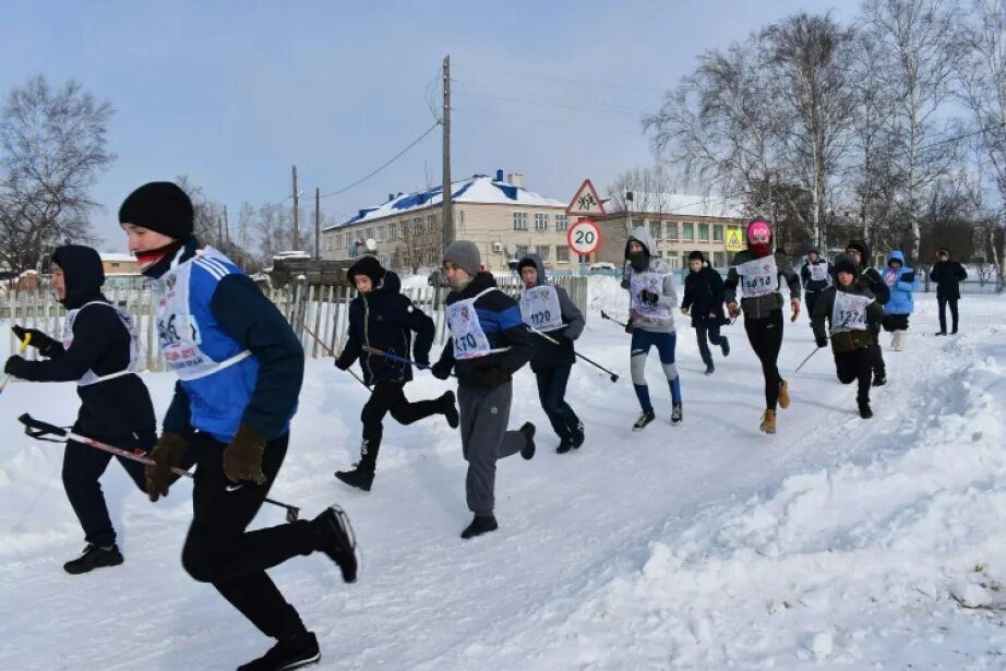 Тройной прыжок Северное многоборье. Прыжки через Нарты Северное многоборье. Бег с палкой Северное многоборье. Бег с палкой по пересеченной местности Северное многоборье. Виды спорта в северном многоборье