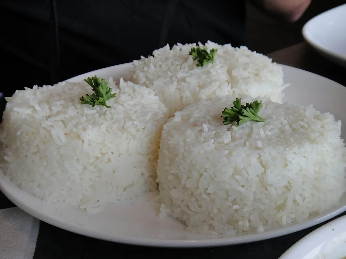 White rice. Ресторан White Rice. Рисовый араб. Риса эффект с.